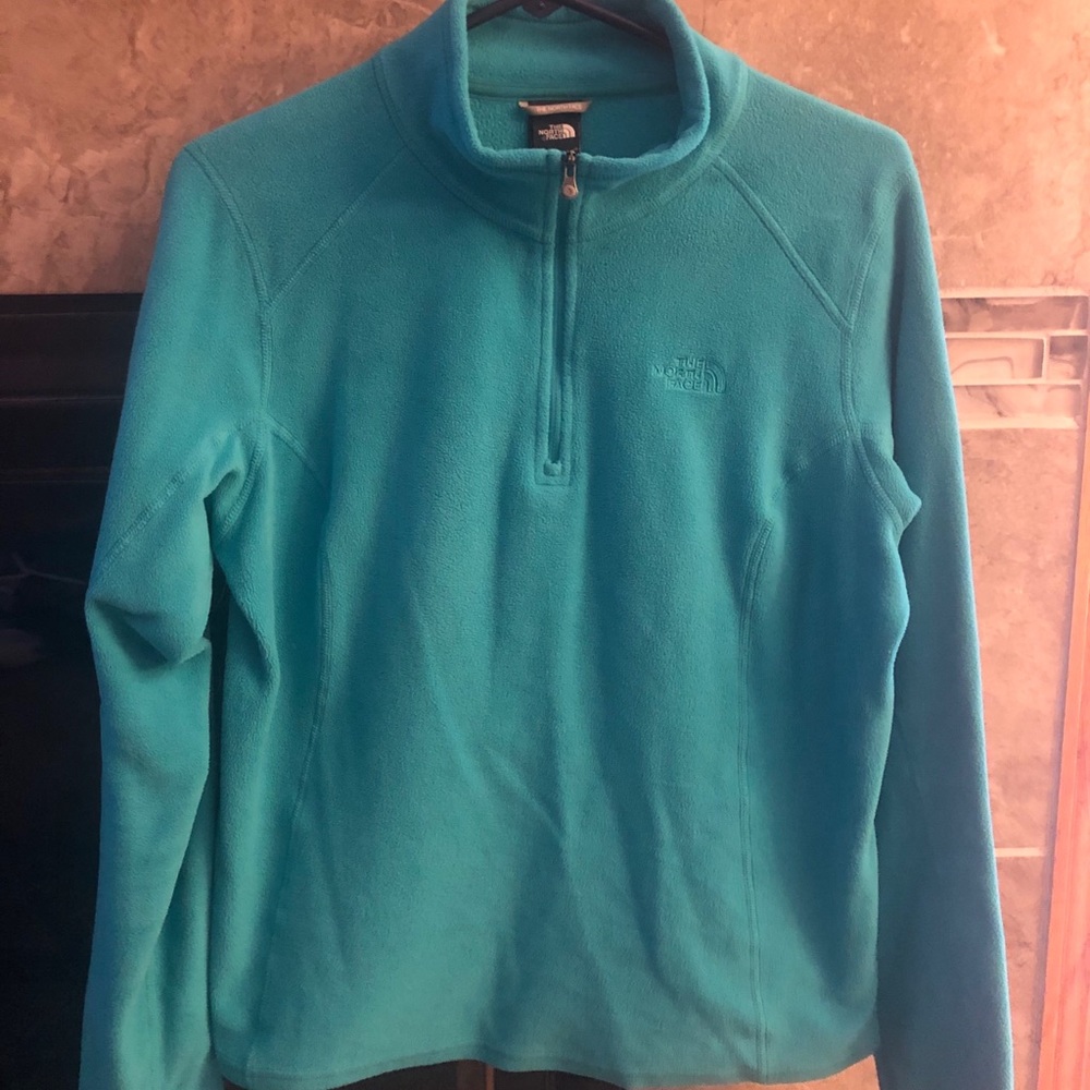 North Face Fleece Quarter Zip!